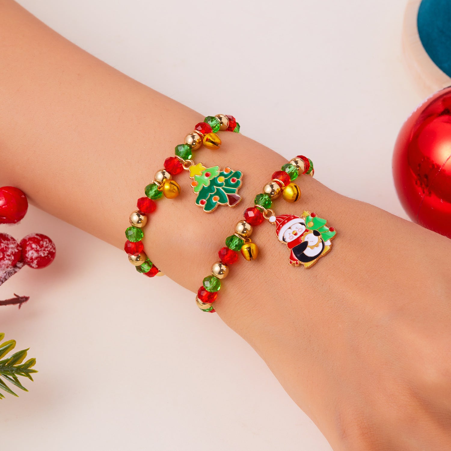 Wholesale Christmas Tree  Red and Green Crystal Beaded Bracelet