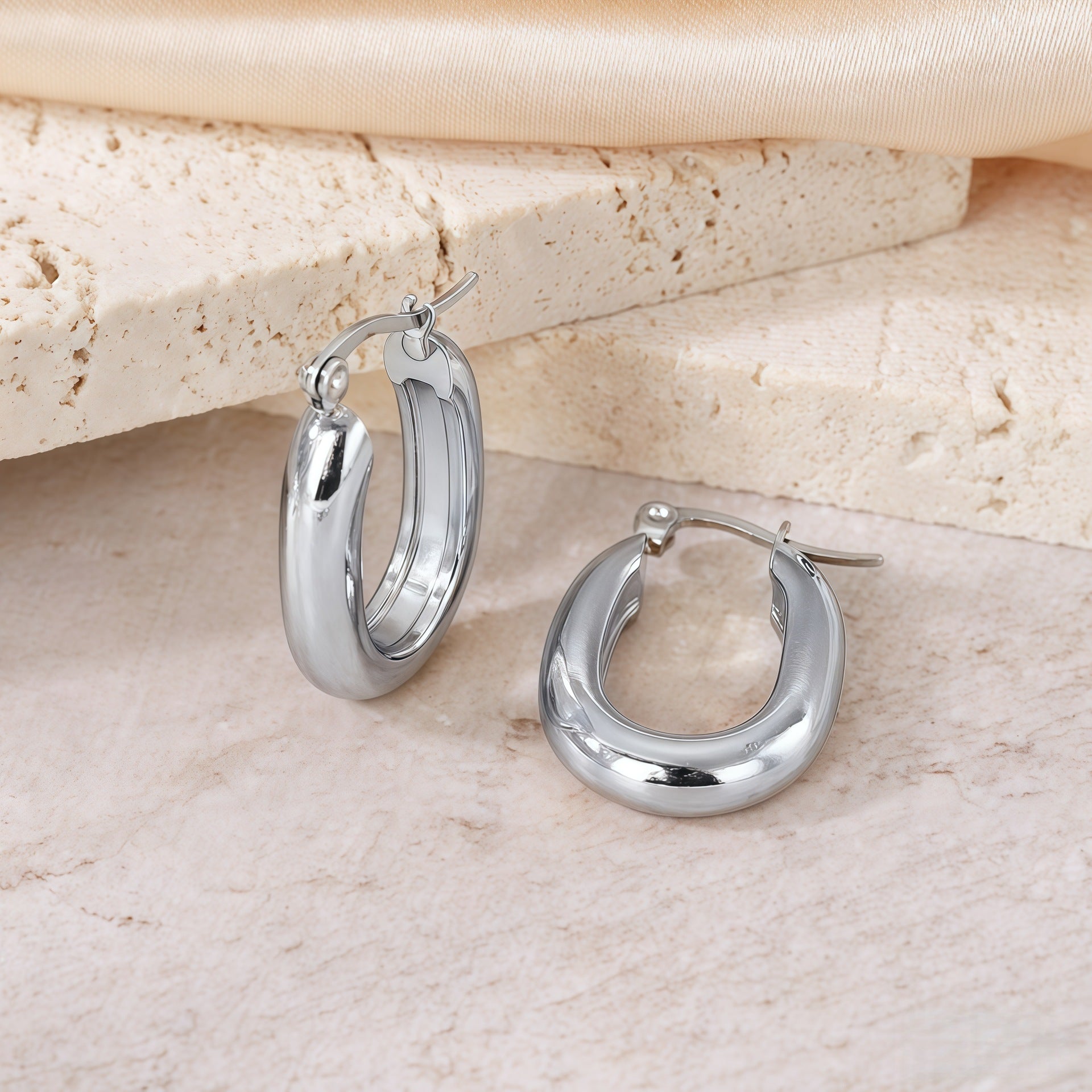Wholesale Classic Hoop Versatile Non-Fading Titanium Steel Earrings