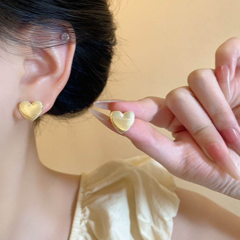 Wholesale Light Luxury  Frosted Heart Earrings