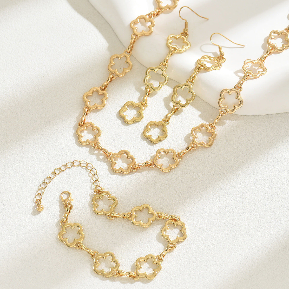 Wholesale  Mori Plum Flower Design Long Necklace Tassel Earrings