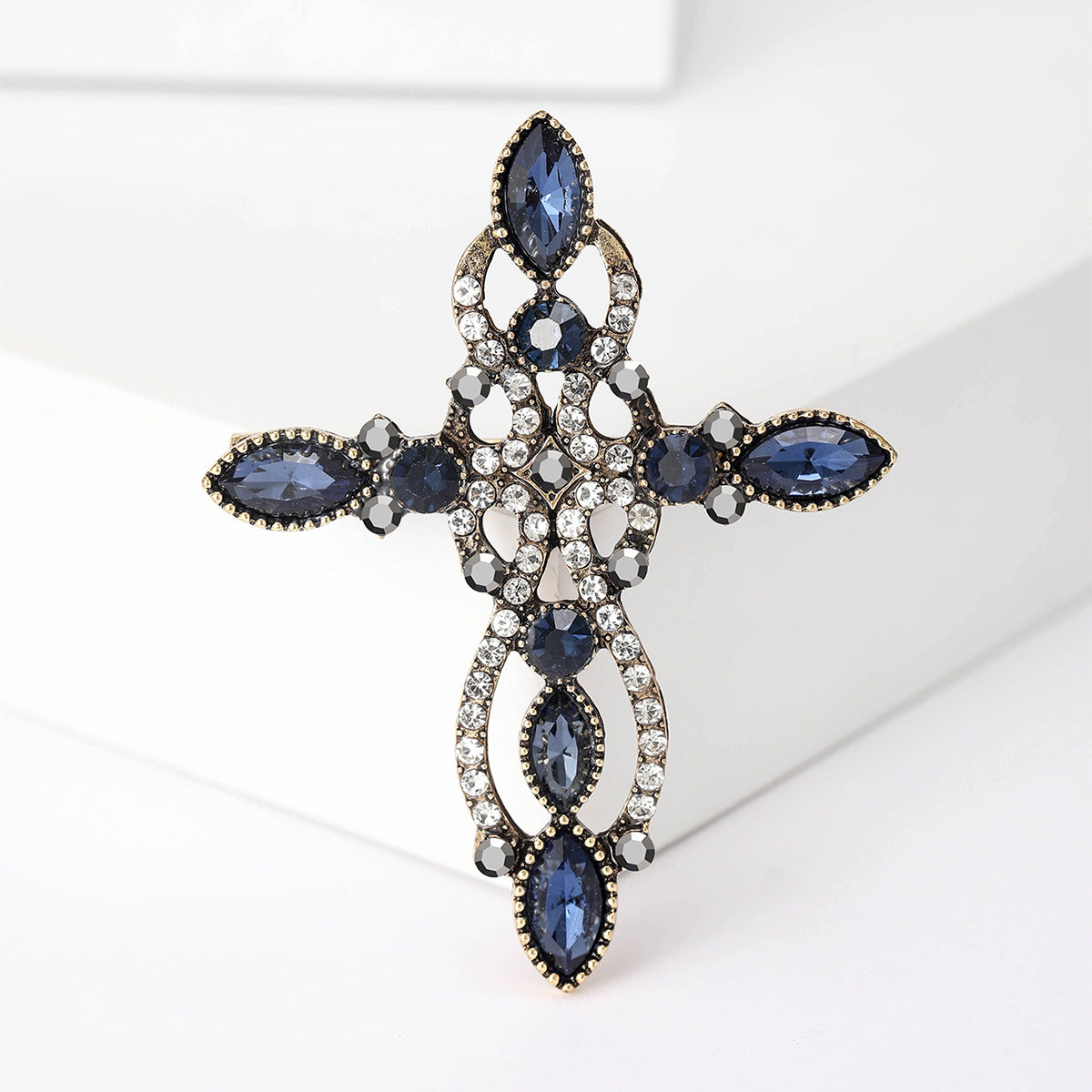 Wholesale Gold Retro Rhinestone Cross Brooch Trendy Coat Sweater Boutique Fashion Accessory