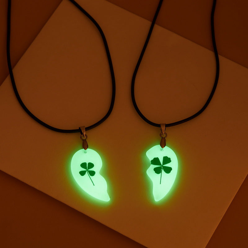 Wholesale  luminous clover necklace love stitching couple necklace