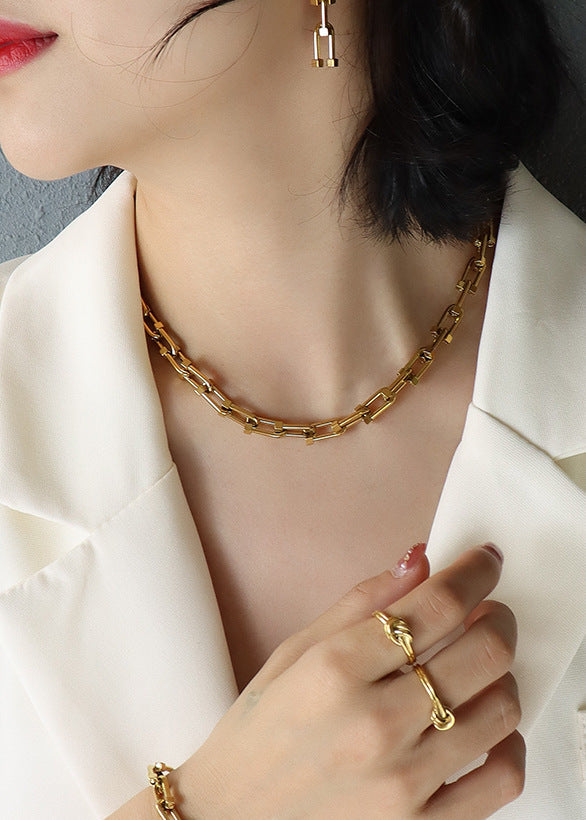 Wholesale Titanium Steel Bold U-Shaped Horseshoe Buckle Thick Chain Necklace,  Stud Earrings,  and Bracelet Set