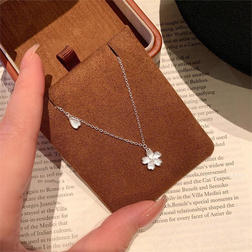Wholesale Shiny Silver Cross Necklace with Zircon,  Titanium Steel Copper,  Jewelry Accessory
