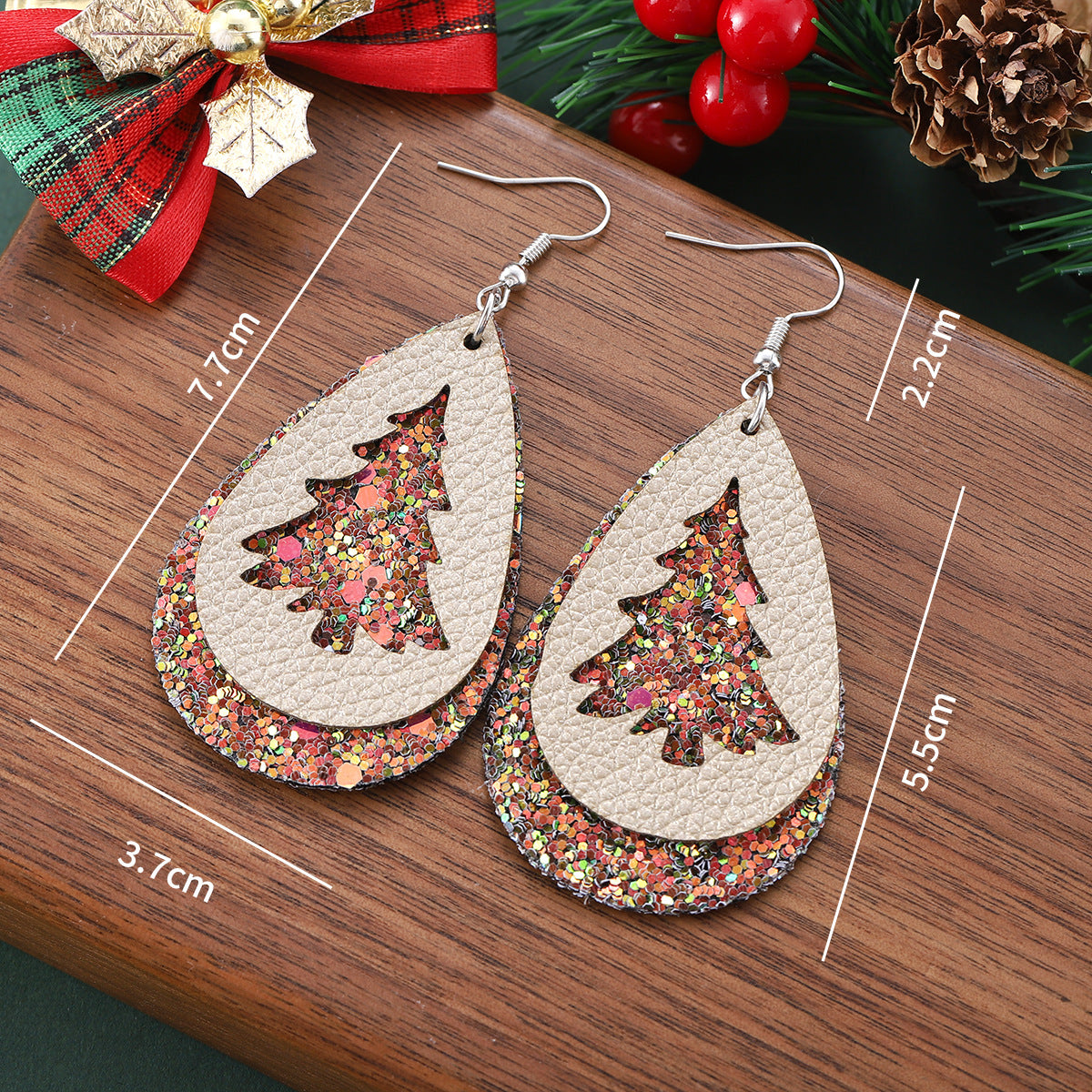 Wholesale Christmas hollow Christmas tree sequins PU water drop pendant earrings multi-layer leather earrings gift