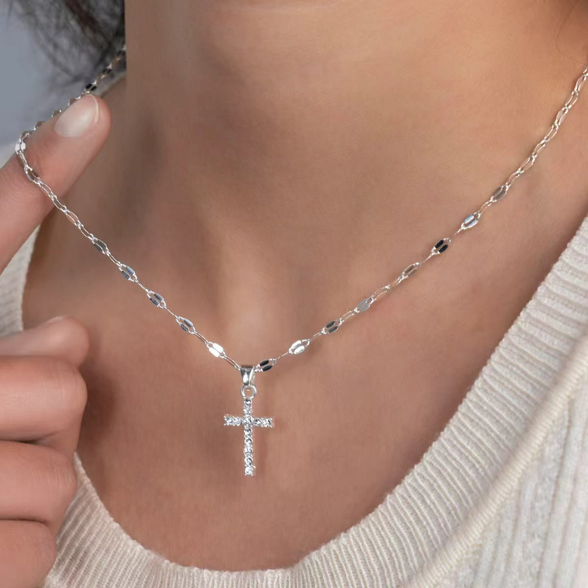 Wholesale Punk Style Cross-Border European and American Diamond-Encrusted Cross Sweater Necklace for Women,  Light Luxury Sweatshirt Chain,  Simple and Versatile Clavicle Chain