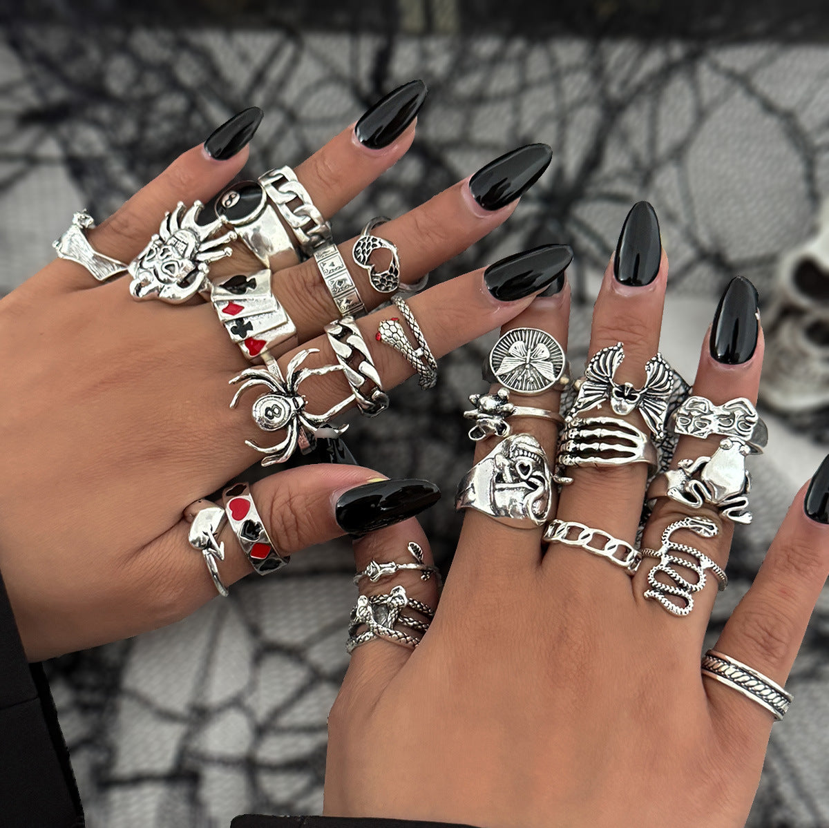 Wholesale Alloy Antique Silver Ring Set  Gothic Snake Bat Motif Fashion Accessory