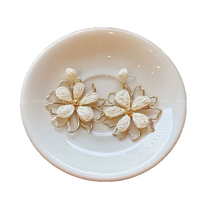 Wholesale  Fashion Sunflower Earrings