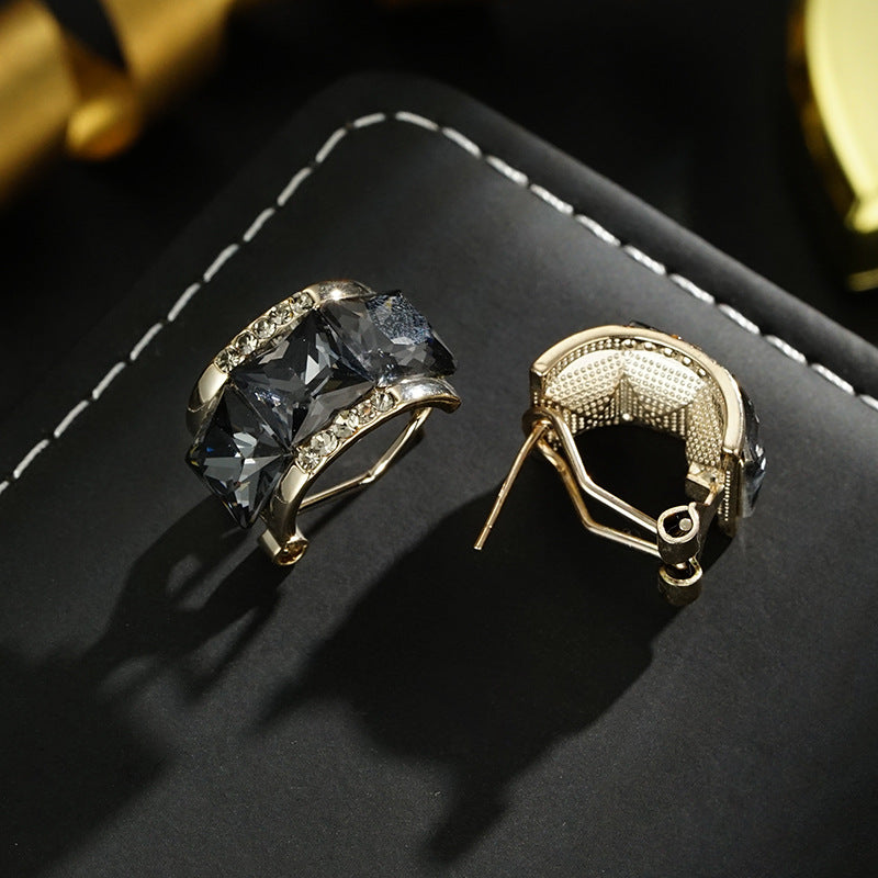 Wholesale  luxury retro black square diamond earrings