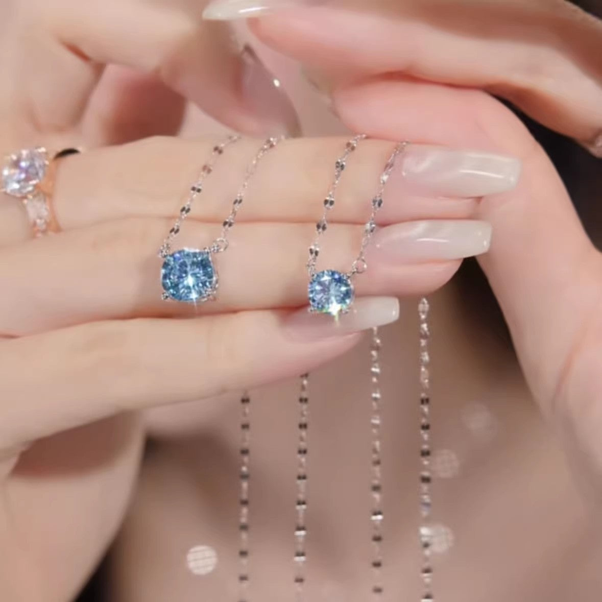 Wholesale Light Luxury Sea Blue Zircon Pendant Necklace,  Classic Four-Prong Design,  Fashion Jewelry Accessory for Women