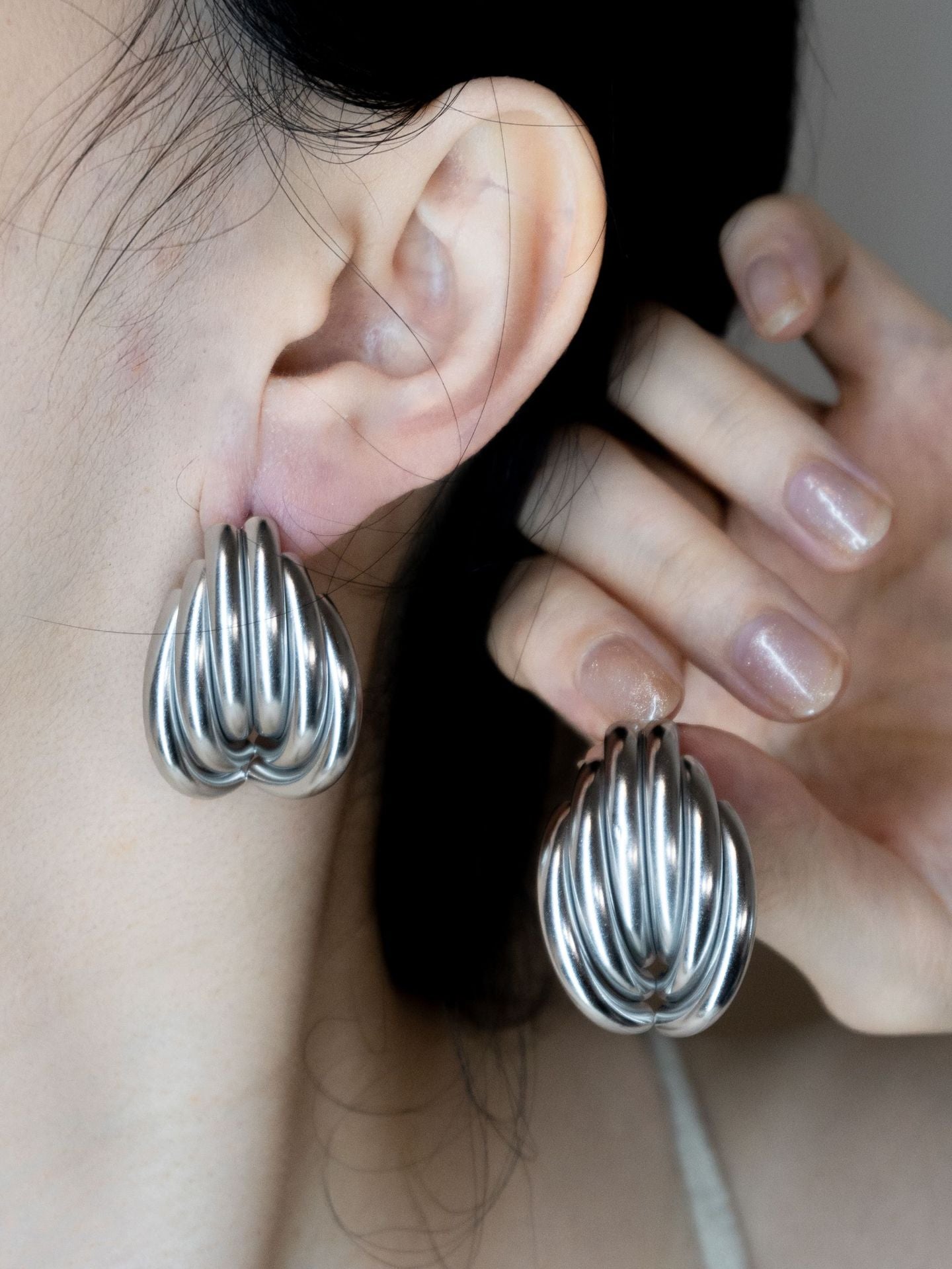 Wholesale Stainless Steel PVD Gold Plating Geometric Earrings Two Way Wear Chic Fashion Accessory