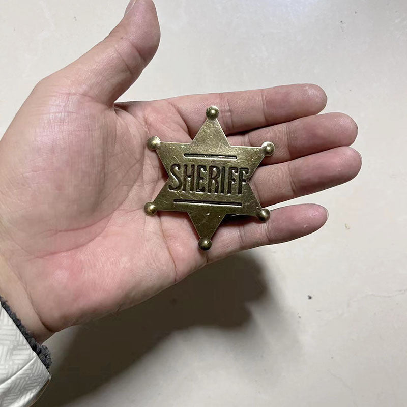 Wholesale  retro creative badge brooch  accessories brooch