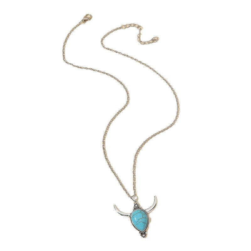 Wholesale Vintage Cowboy Bull Head Turquoise Alloy Necklace Western Style Pendant For Everyday Wear And Gift Giving