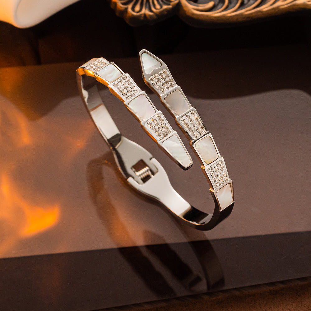 Wholesale Shell Snake Bone Openable Titanium Steel Bracelet ACC-BT-NaBao001