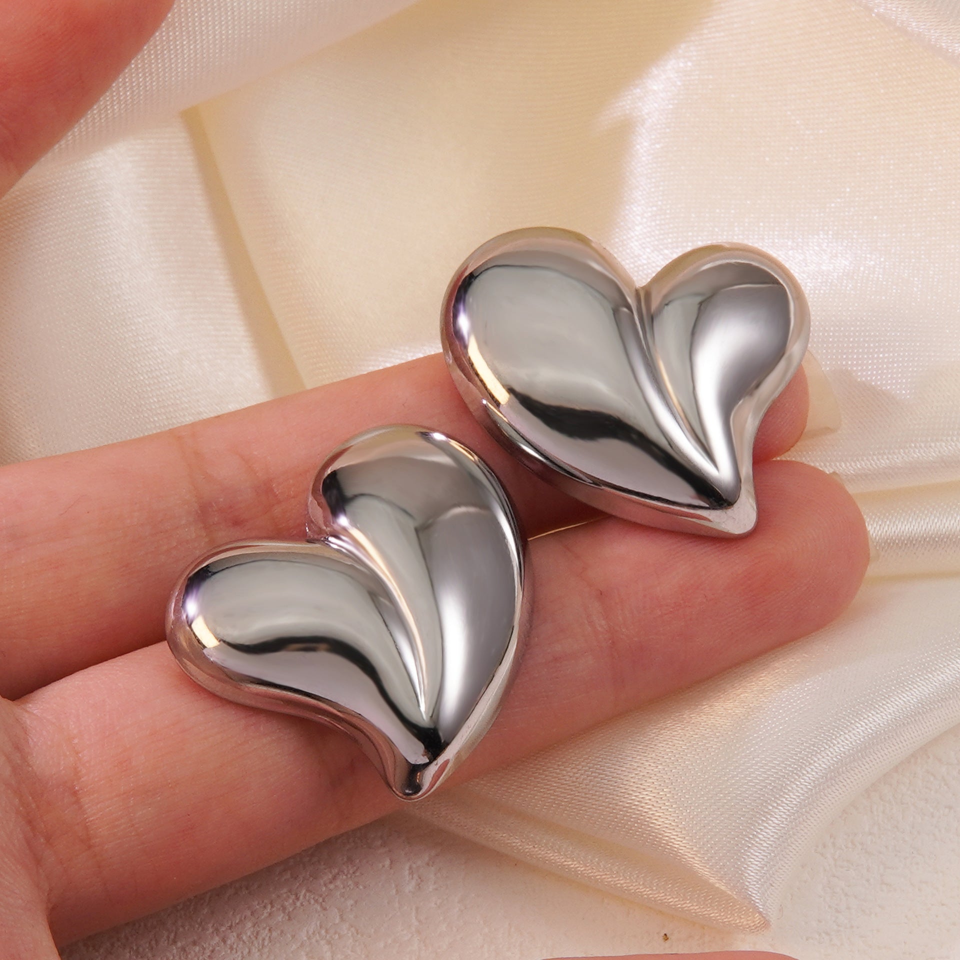 Wholesale  stainless steel non-fading jewelry big heart earrings
