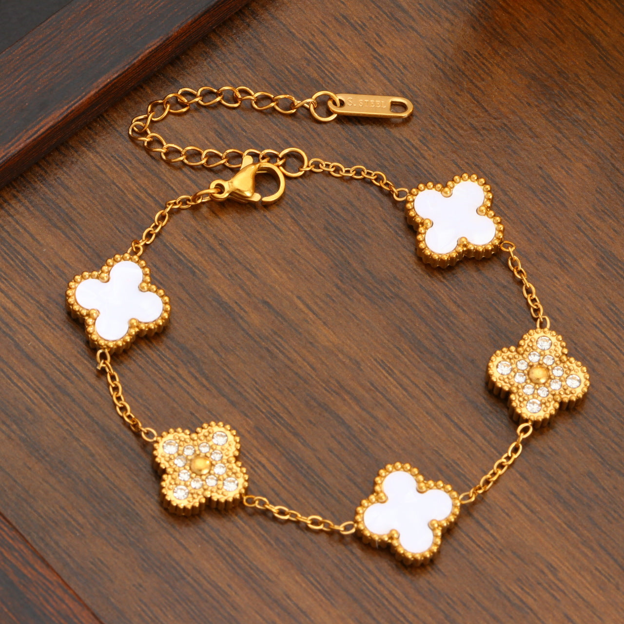 Wholesale Four-Leaf Clover Titanium Steel Gold Bracelet