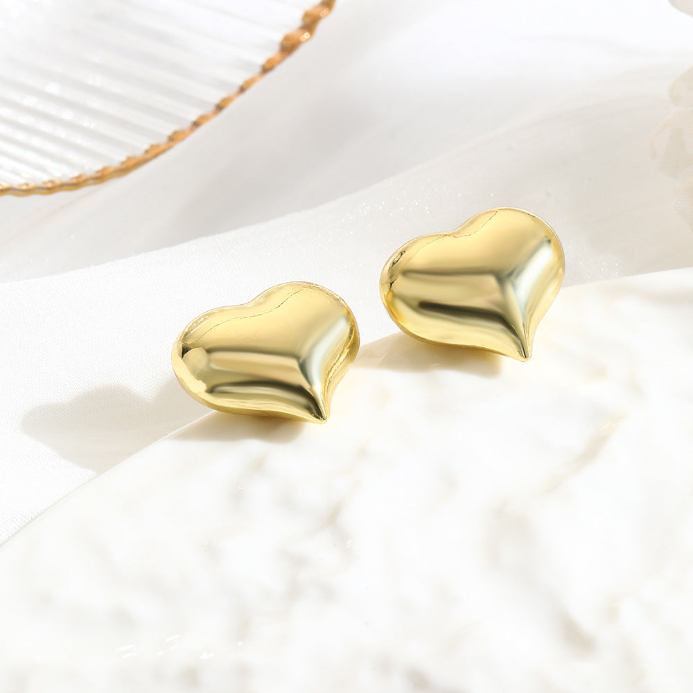Wholesale Light Luxury Gloss Hollow Love Ear Stud  Earrings