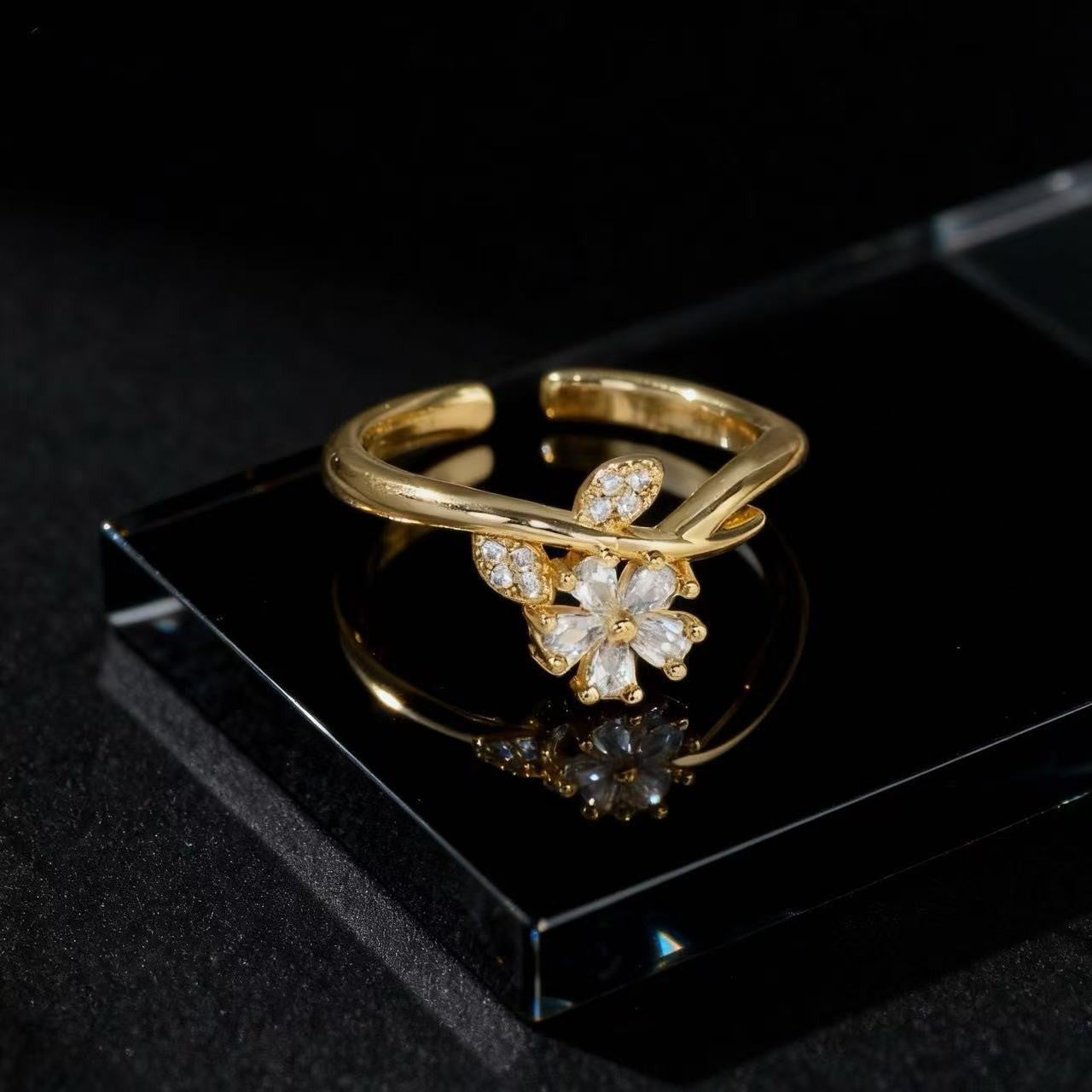 Wholesale Trendy Flower Open Ring For Women Zircon Pearl Rhinestone Design Jewelry Accessory Gift Everyday Wear Resale