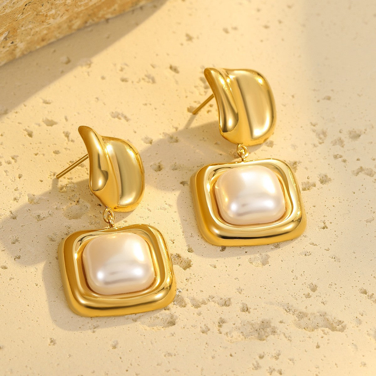 Wholesale  Stainless Steel Earrings Baroque Pearl Earrings