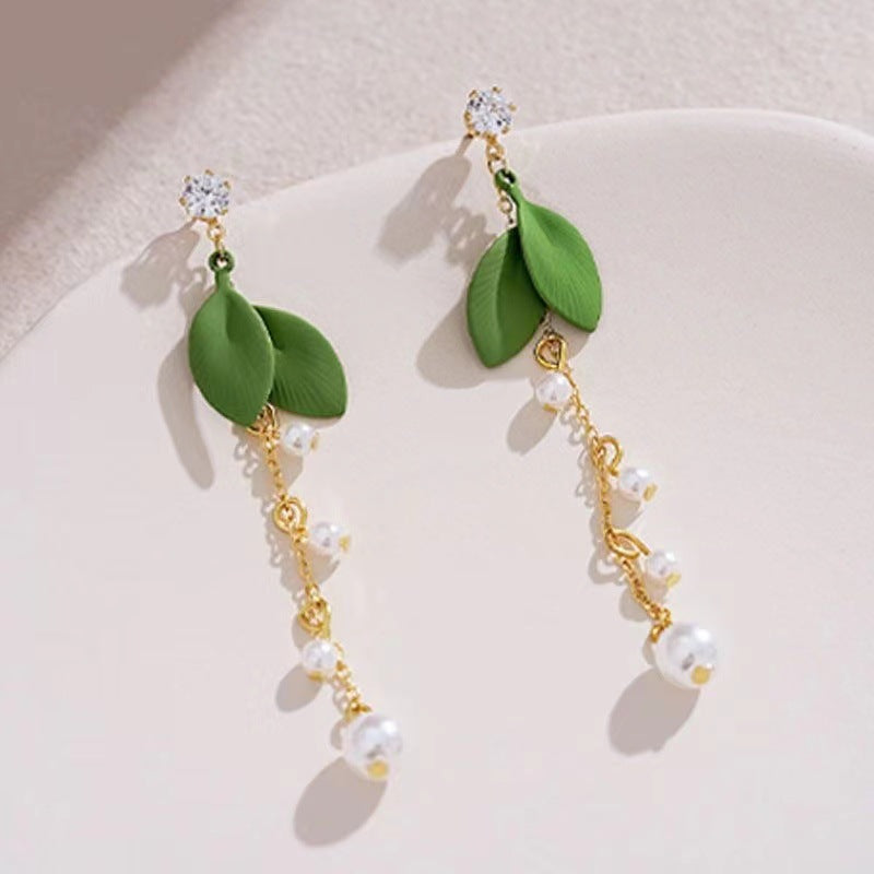 Wholesale Versatile Summer Fresh Green Floral Stud Earrings
