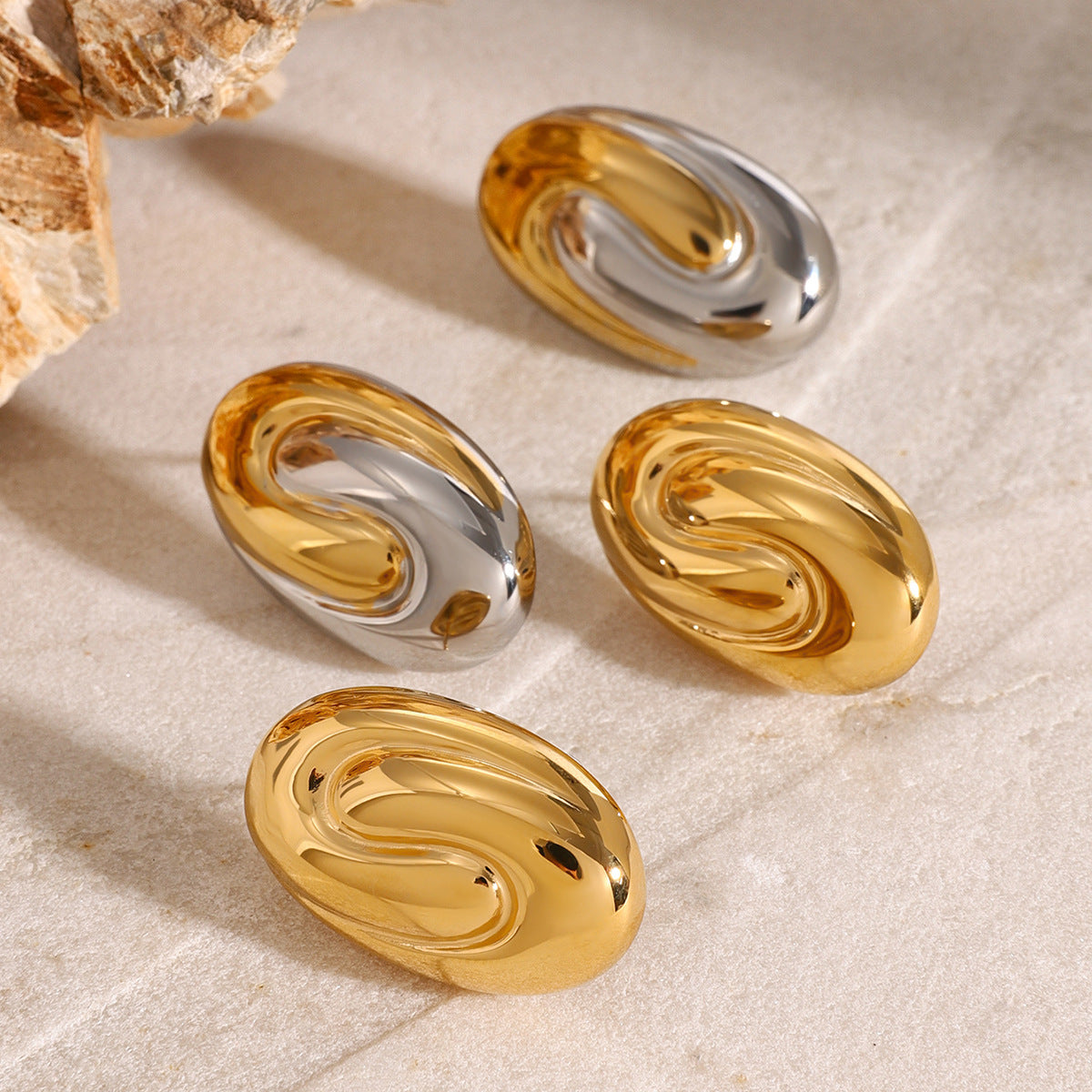 Wholesale  18k gold stainless steel  spiral oval trend earrings