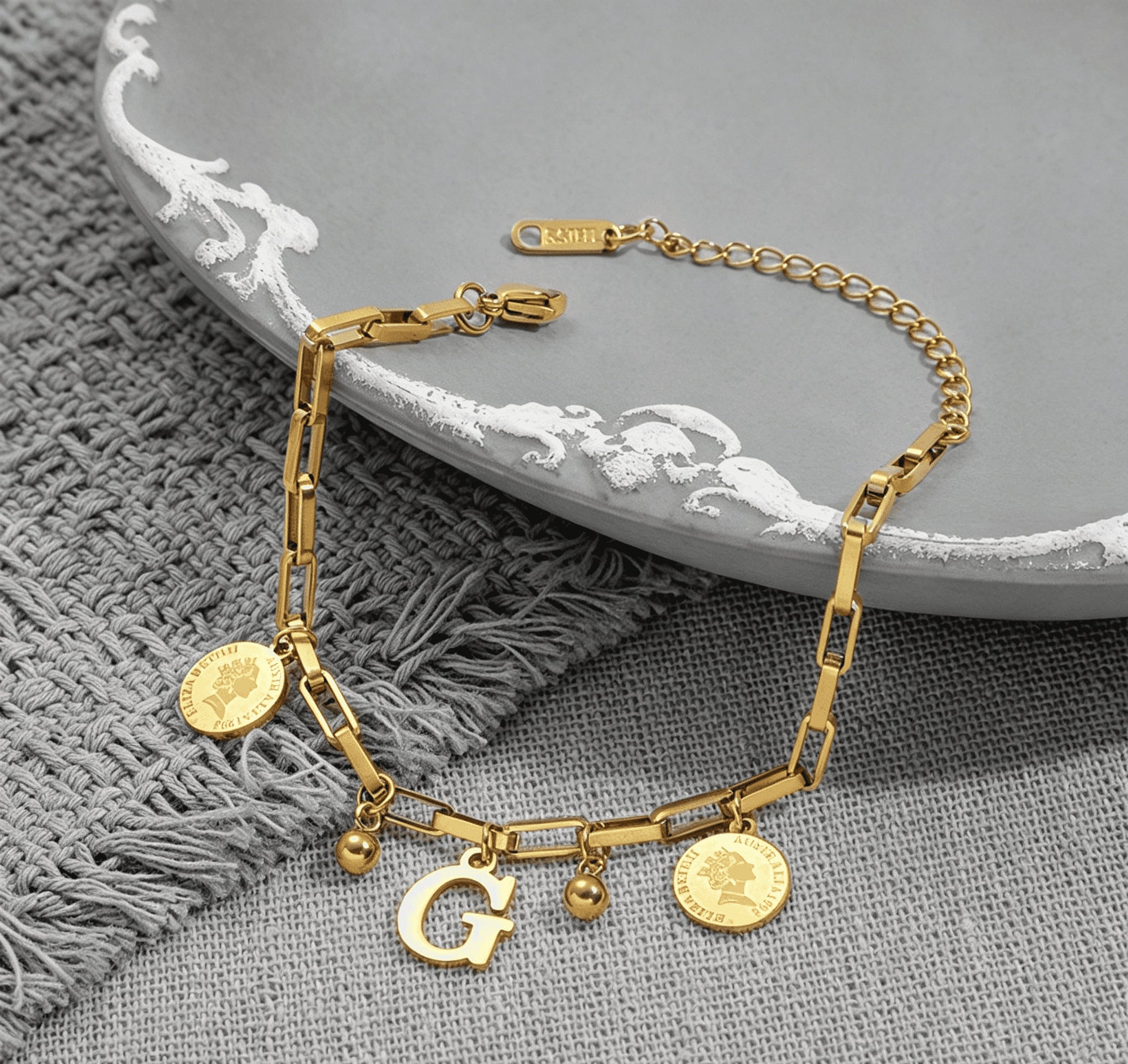 Wholesale Titanium Steel Gold Plated Letter Design Bracelet - Chic Fashion Accessory for Everyday Wear