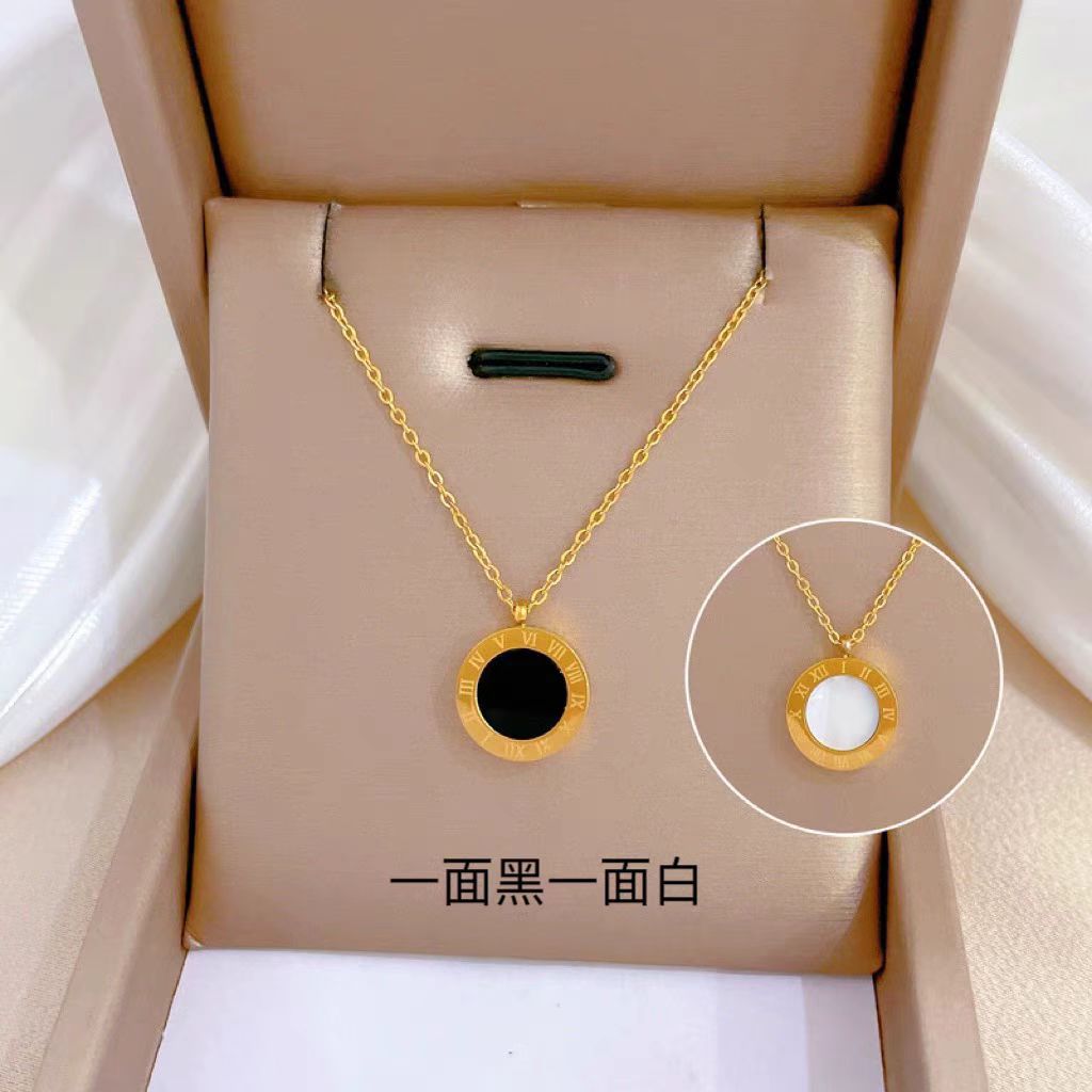 Wholesale Stylish Titanium Steel Roman Numeral Necklace Gold Fashion Accessory