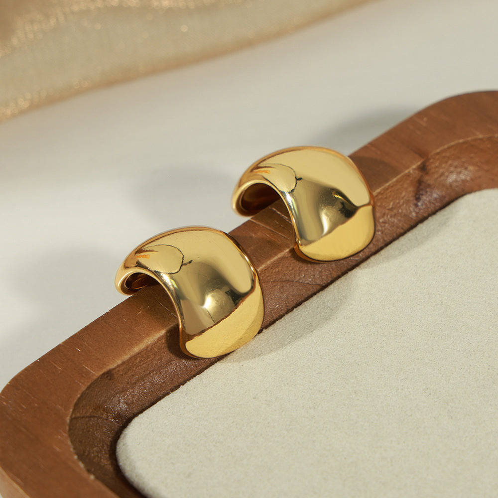 Wholesale Exaggerated Round Earrings Glossy C-shaped Earrings Copper Plated 18k Gold Earrings Statemente Earrings ACC-ES-OMK003