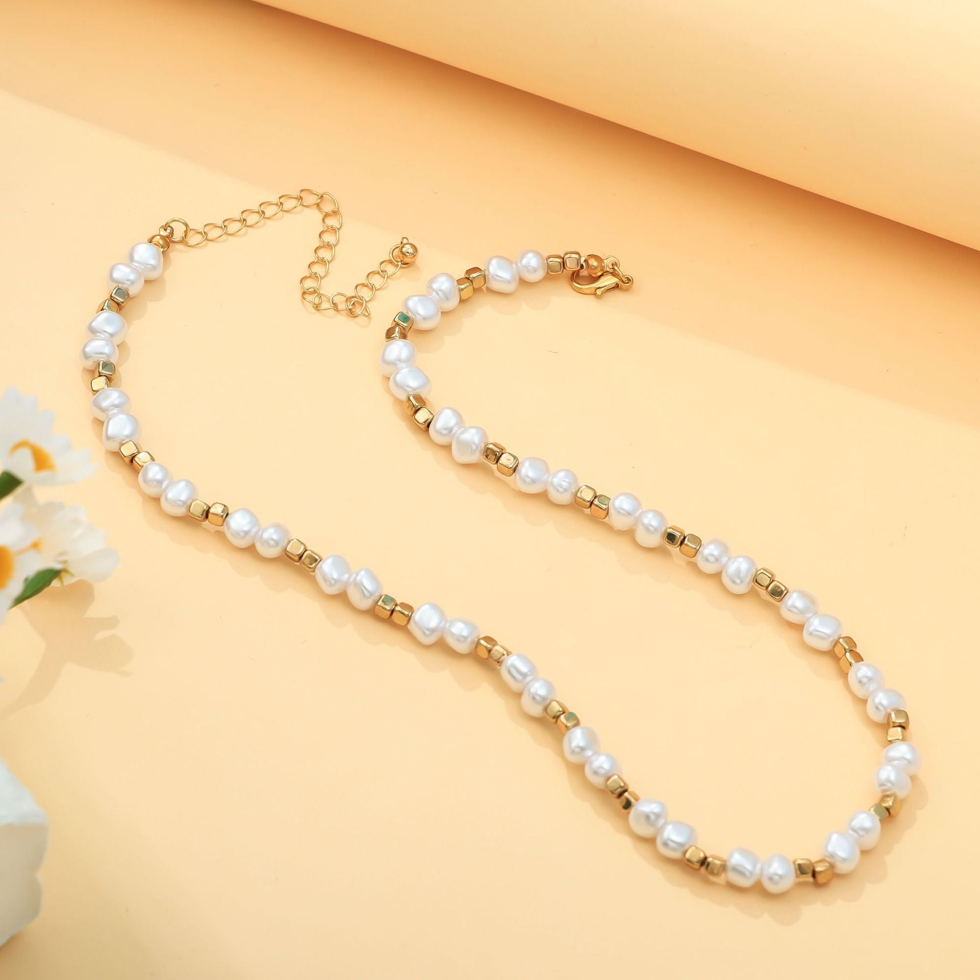 Wholesale  Exaggerated  Asymmetrical  Pearl Women' s Necklace