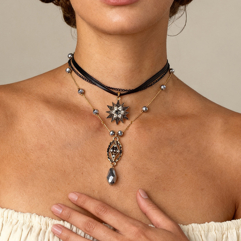 Wholesale Retro Bohemian Layered Collarbone Necklace Alloy Electroplated Boutique Resale Jewelry Accessory