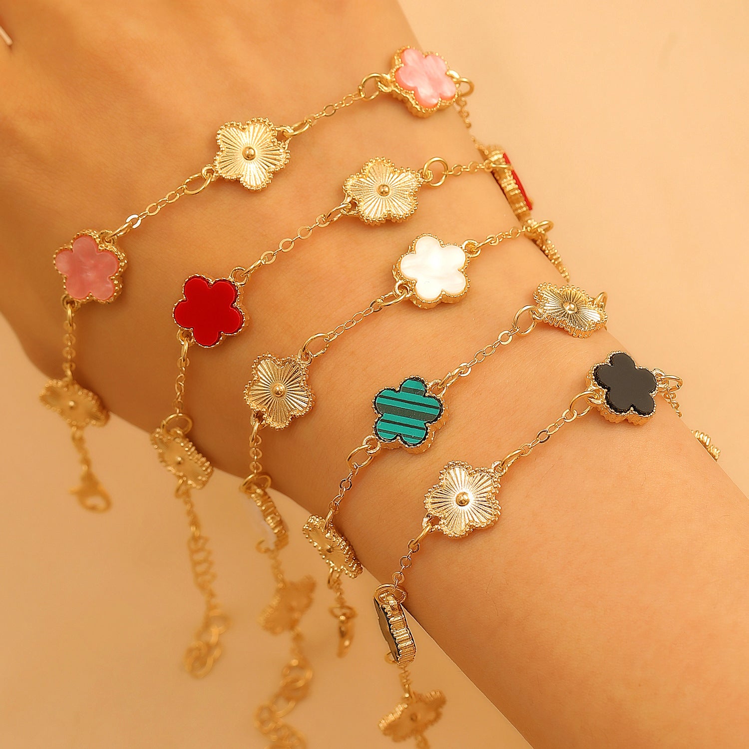 Bracciale con fiori a cinque foglie all'ingrosso