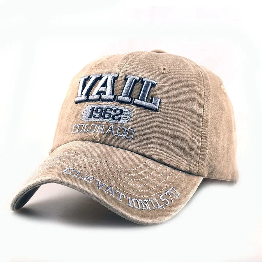 Wholesale Fashionable letter embroidered baseball cap