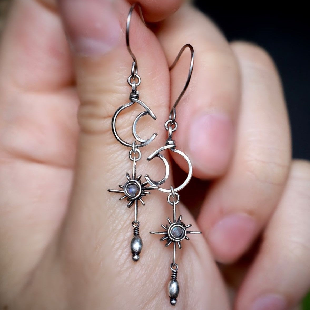 Wholesale Long Moon Sun Symmetric Alloy Earrings Ethnic Style Silver Tone Jewelry Accessory For Party And Boutique Resale