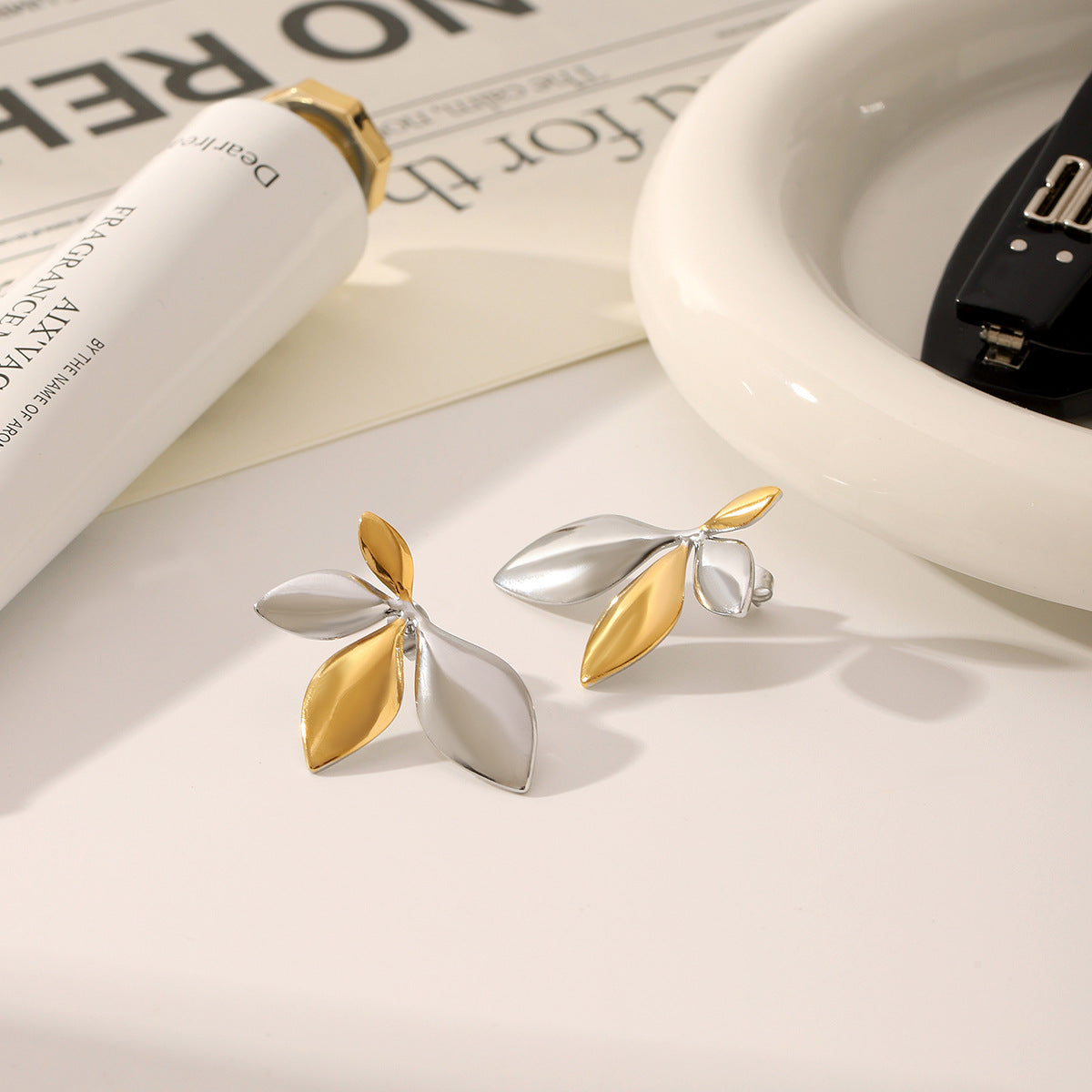 Wholesale  Stainless Steel Gold and Silver Colorblock Leaf-shaped Earrings