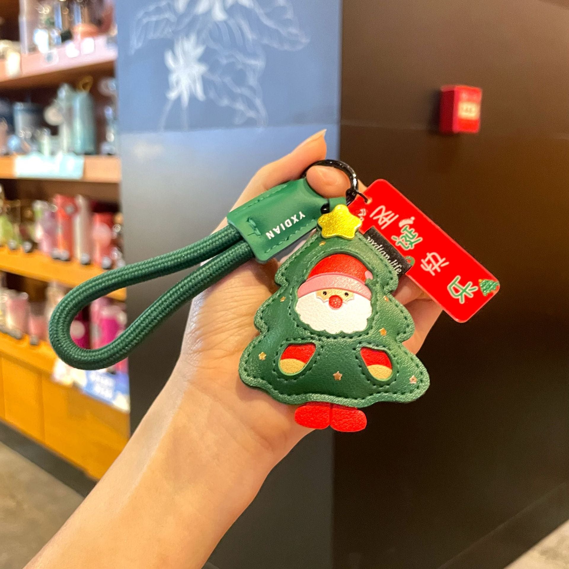 Wholesale Christmas decoration leather  keychain cute cartoon exquisite keychain