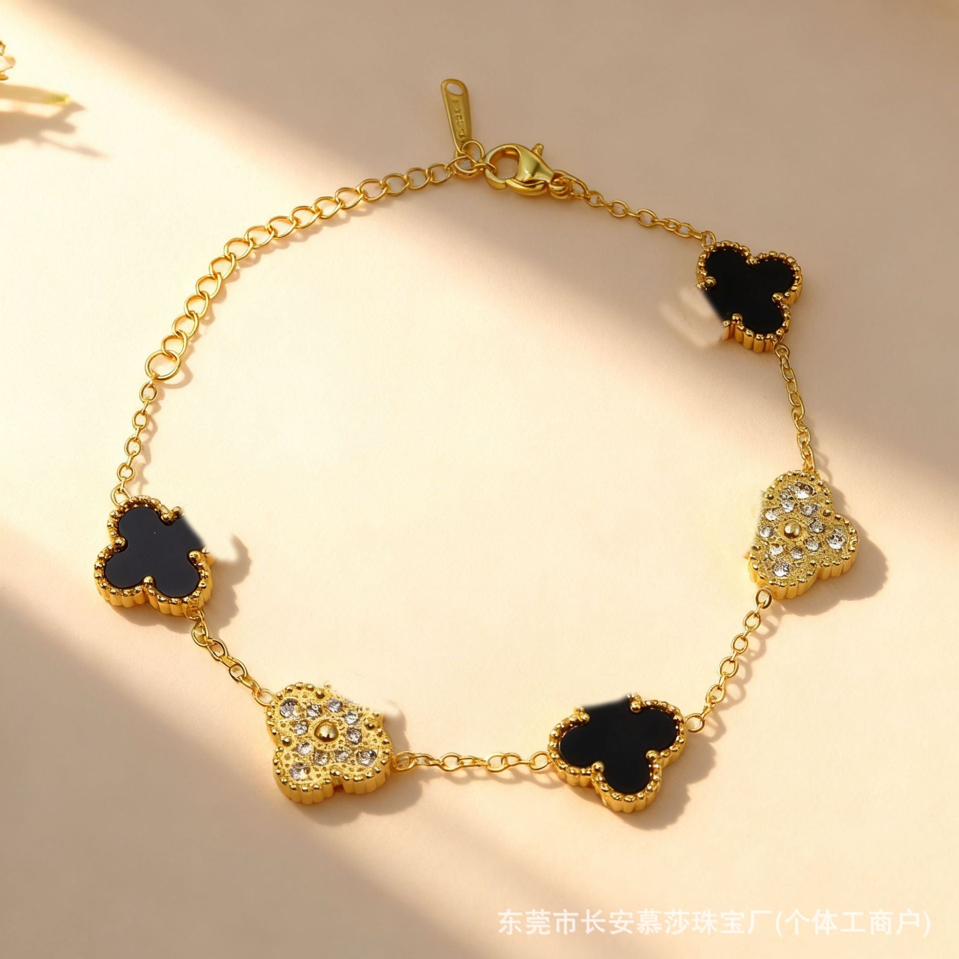 Wholesale Titanium Steel Four-Leaf Clover Bracelet with Mother-of-Pearl and Crystal Stones,  Women' s Fashion Jewelry Accessory ACCVIP