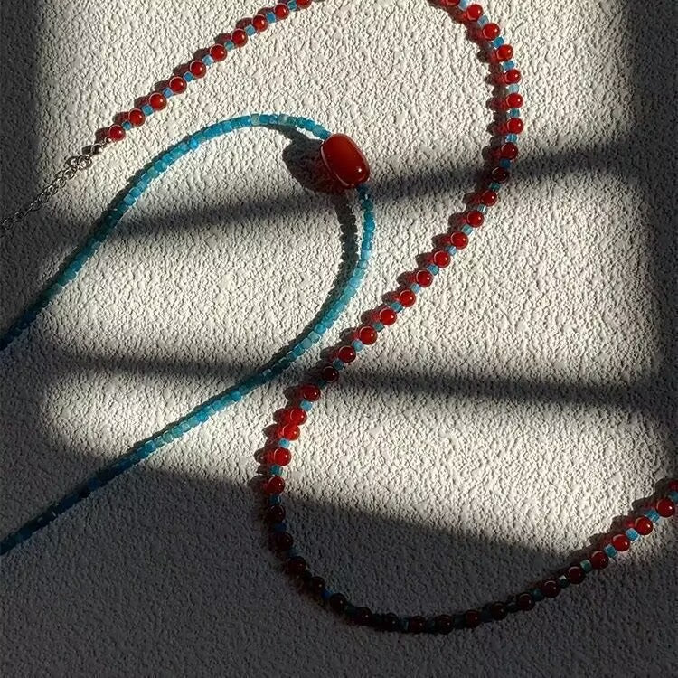 Wholesale Women's red and blue beaded necklace