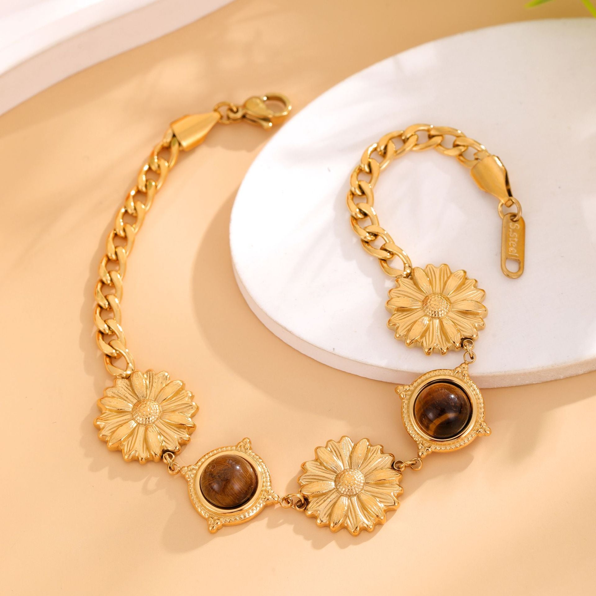 Wholesale Baroque Retro Luxury  Stainless Steel Jewelry Bracelet