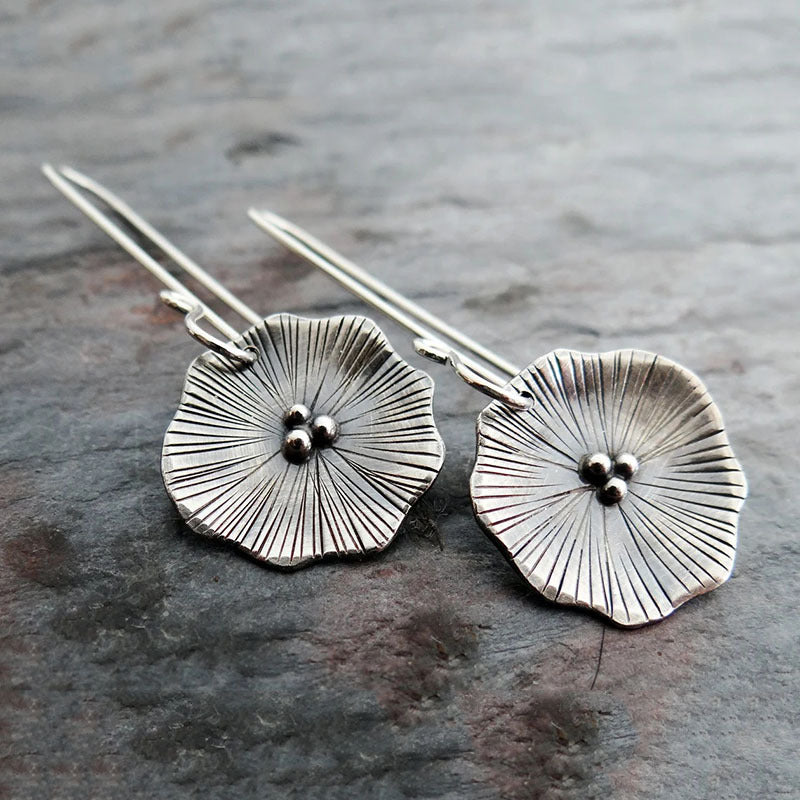 Wholesale  retro geometric spiral old metal earrings