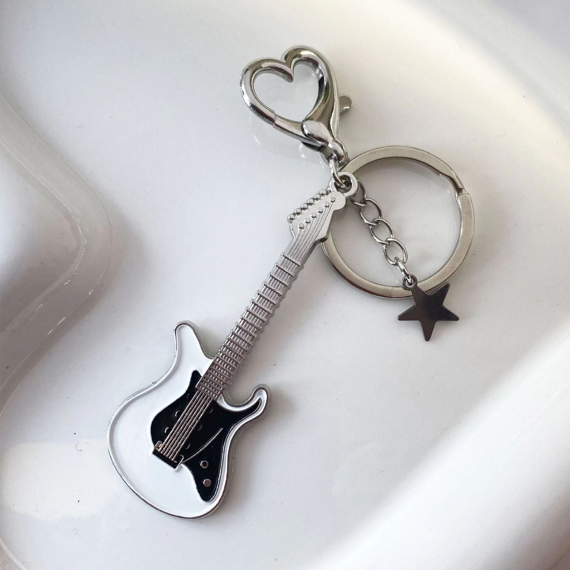 Wholesale Y2K Guitar Star Keychain Zinc Alloy Party Gift Bag Charm Stylish Fashion Accessory
