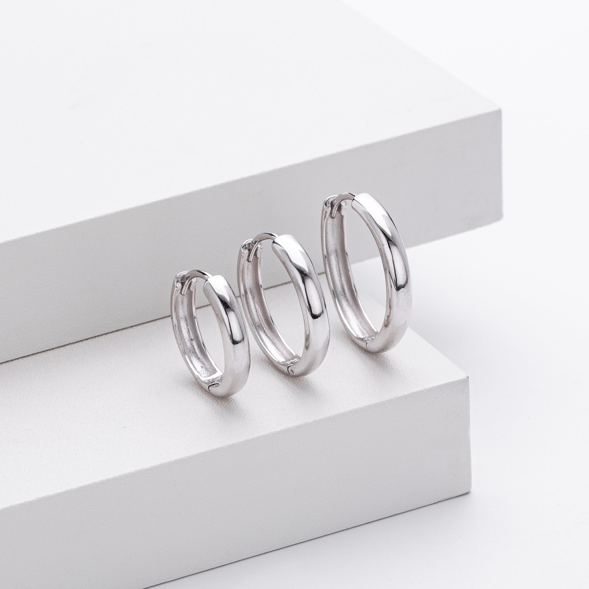 Wholesale  S925 Sterling Silver  Personalized Light Luxury Hollow Circle Jewelry