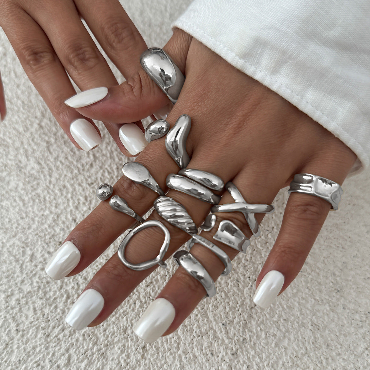 Wholesale Metal Glossy Water Drop Geometric Disc Hollow Ring Set