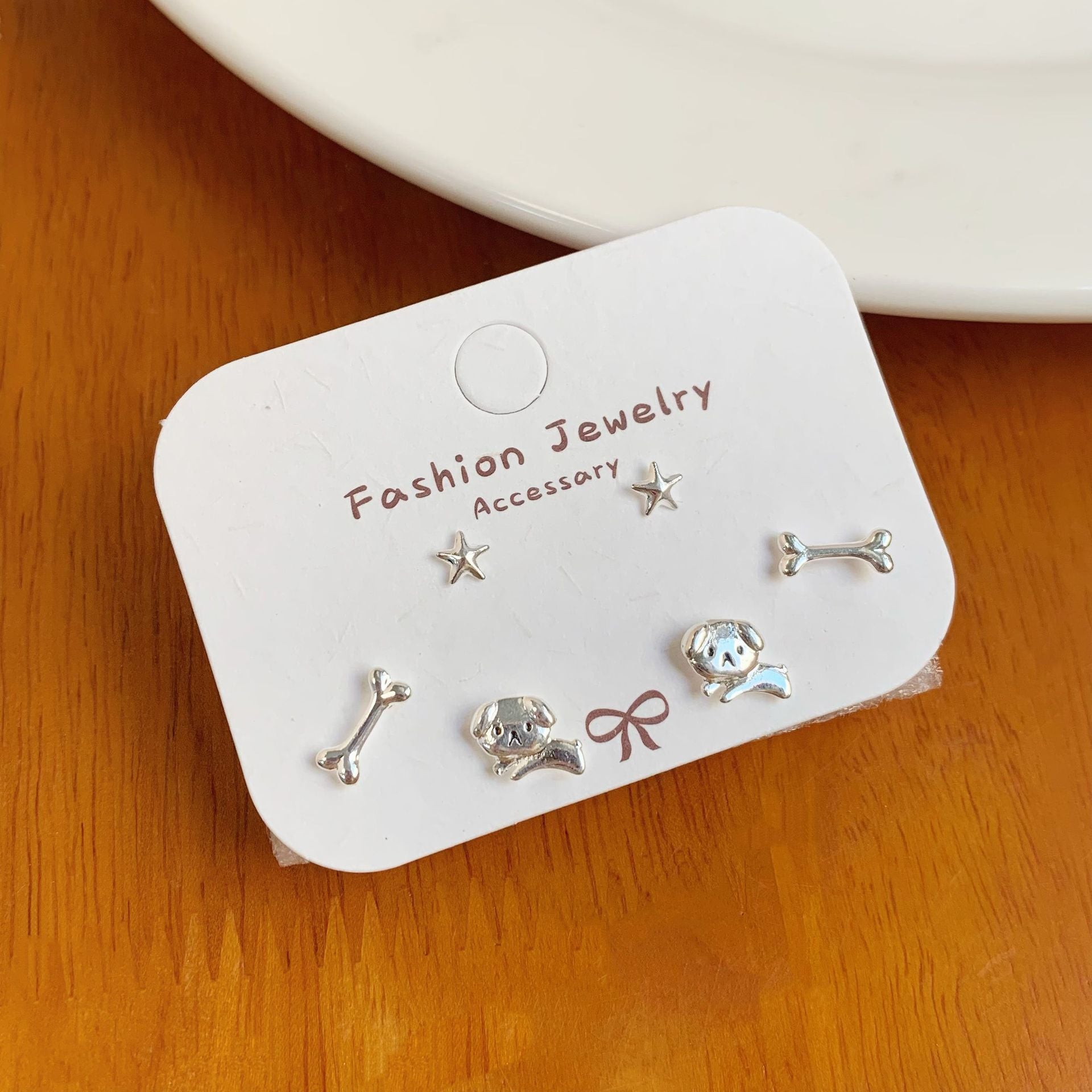 Wholesale Cute cartoon silver needle earrings with a small design