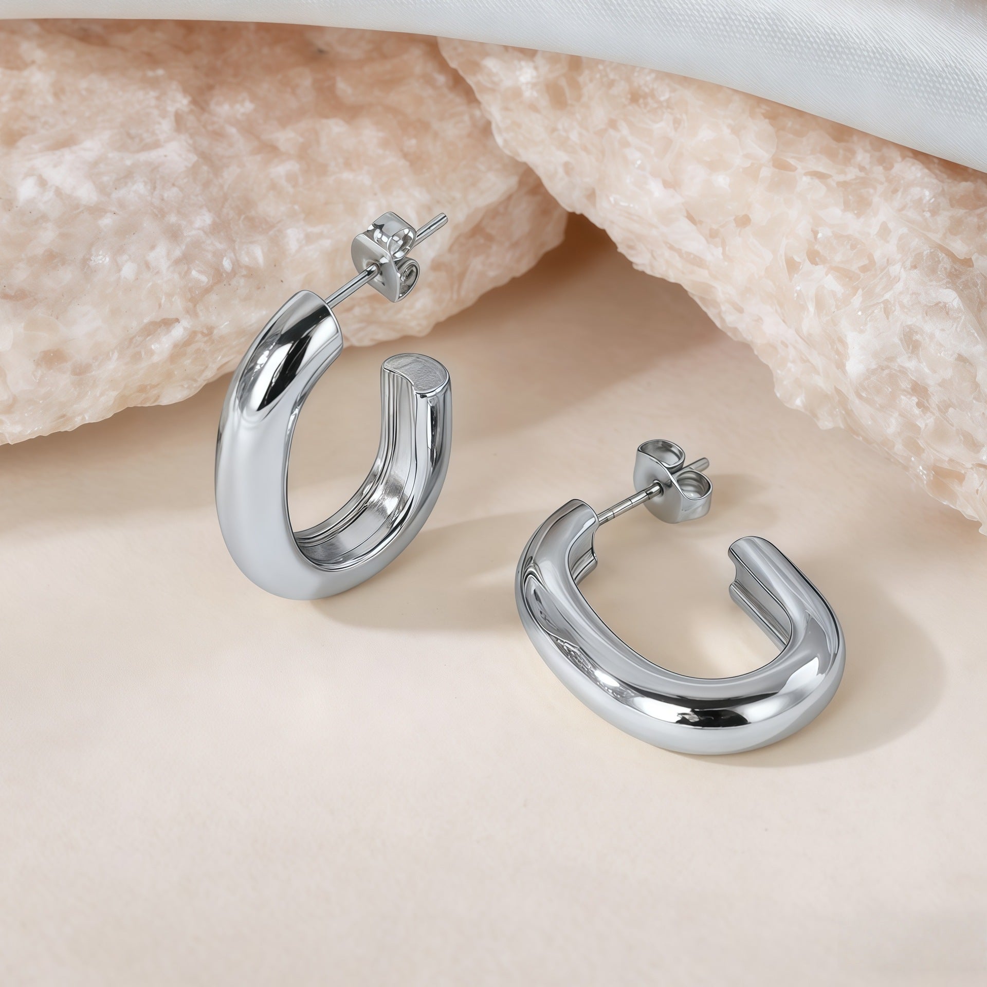 Wholesale Classic Hoop Versatile Non-Fading Titanium Steel Earrings