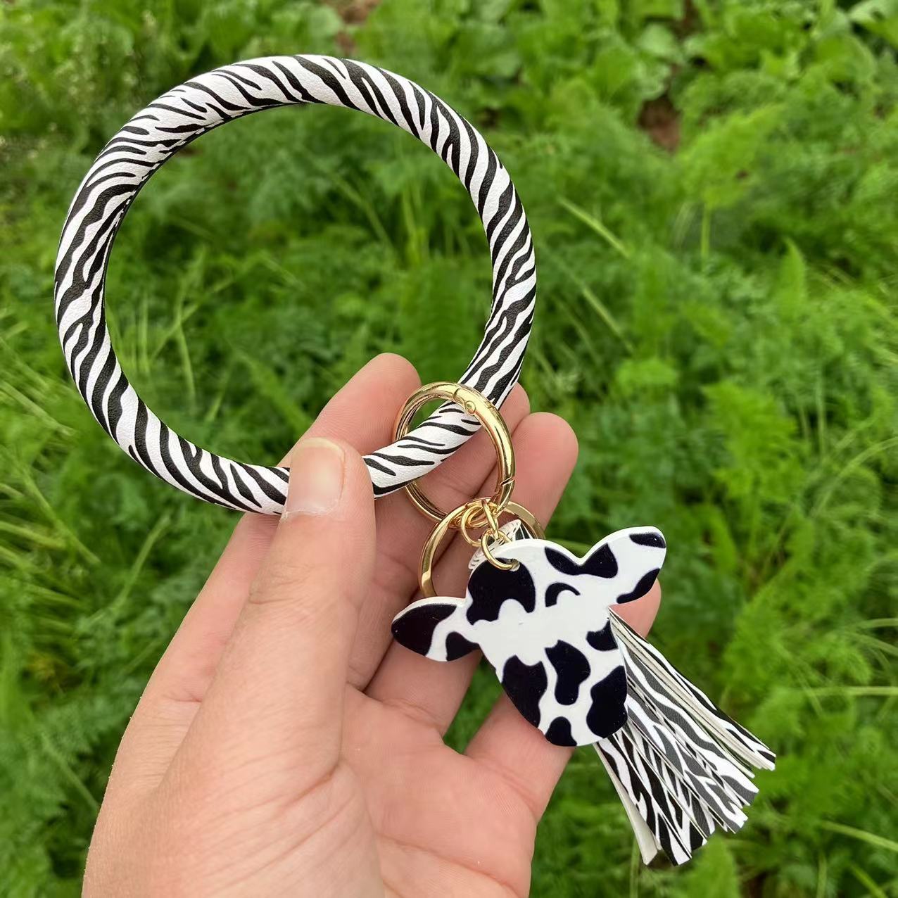 Wholesale Western Style Leopard Print Cow Print Cactus Leather Wristlet Keychain ACC-KC-QiuXue003