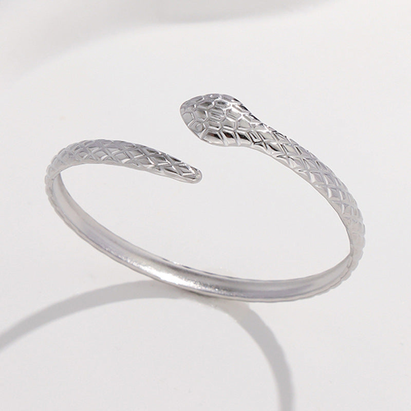 Wholesale titanium steel bracelet non-fading adjustable stainless steel bracelet female exaggerated high-grade open bracelet