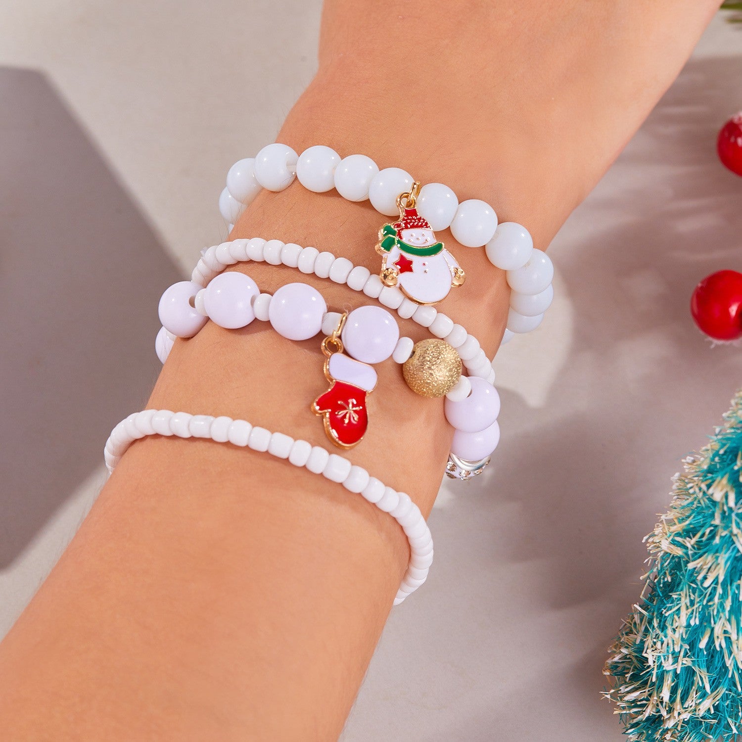 Wholesale  Color Acrylic Diamond Snowflake Bell Elastic Beaded Bracelet Christmas suit