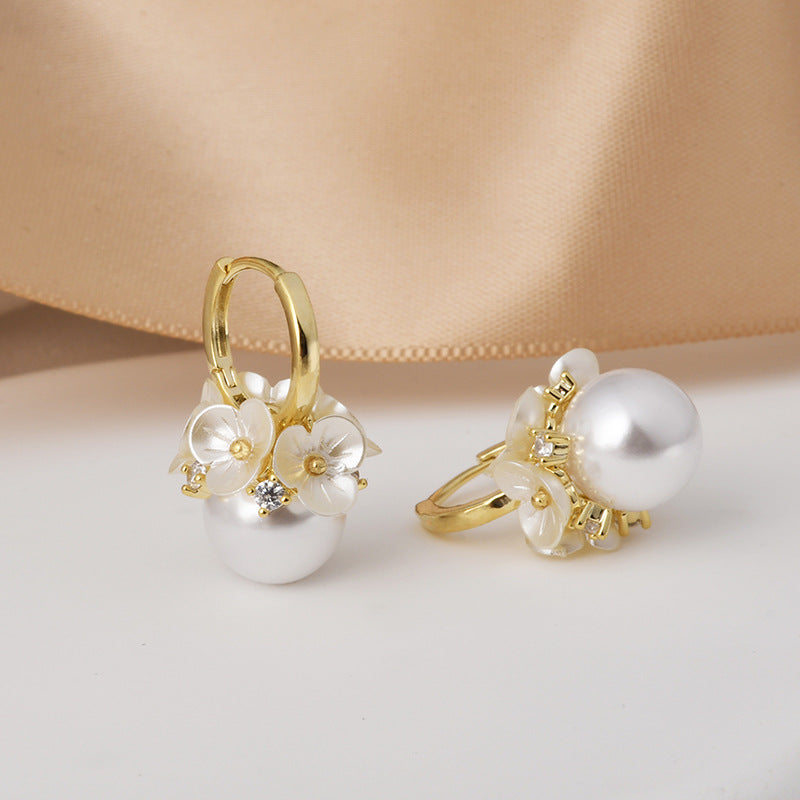 Wholesale  Flower Pearl Ear Buckle Earrings