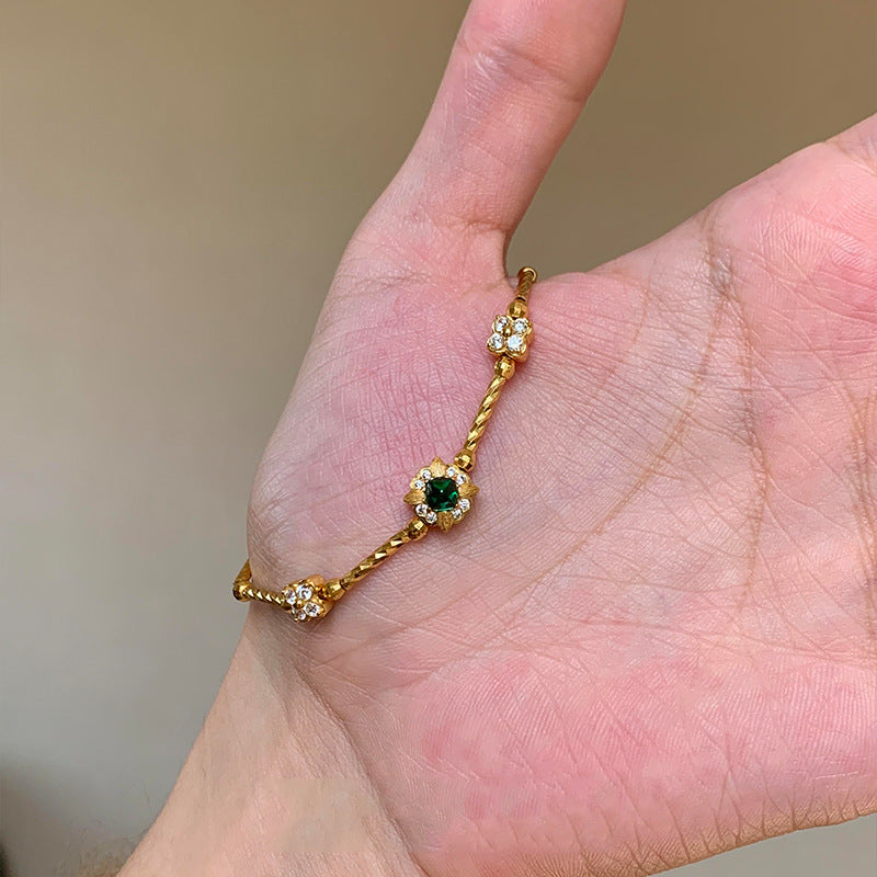 Wholesale Gold Plated Alloy Flower Bracelet,  Sparkly Green Zircon Four-Leaf Clover Design,  Jewelry Accessory for Women Everyday Wear