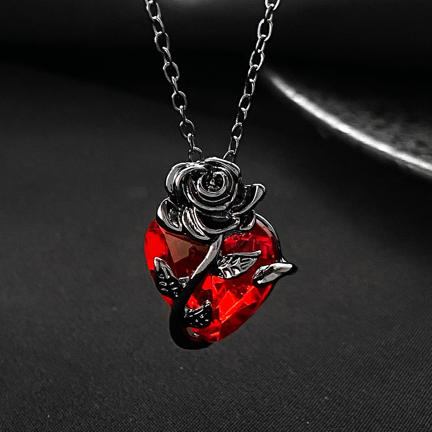 Wholesale Love Rose Gothic Flower Heart Shape Valentine's Day Necklace